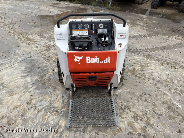 image for item EP7873 2015 Bobcat MT55 compact utility loader