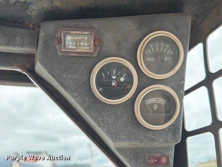 image for item EP7875 1994 Bobcat 853 skid steer loader