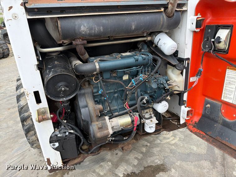 image for item EP7876 2004 Bobcat S130 skid steer loader