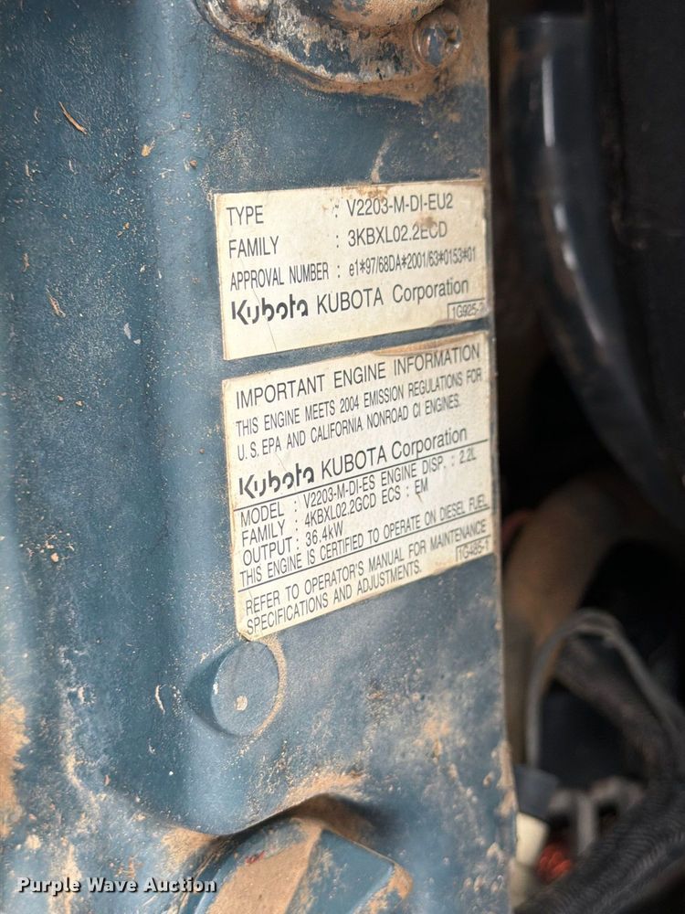 image for item EP7876 2004 Bobcat S130 skid steer loader