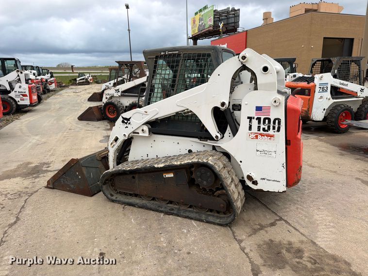 image for item EP7877 2006 Bobcat T190 tracked skid steer loader