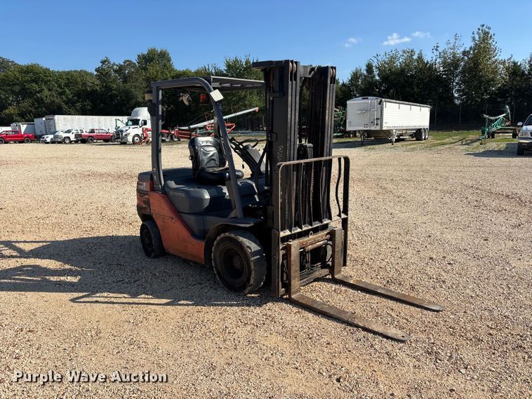 image for item ER3332 Toyota 8FDU25 forklift