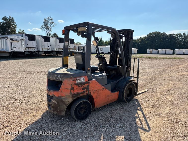 image for item ER3332 Toyota 8FDU25 forklift