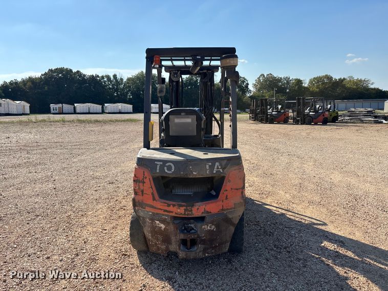 image for item ER3332 Toyota 8FDU25 forklift