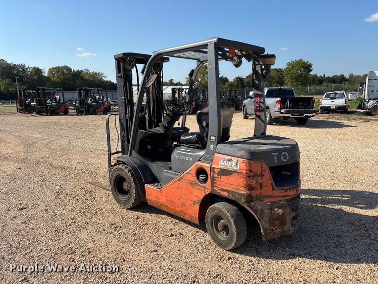 image for item ER3332 Toyota 8FDU25 forklift
