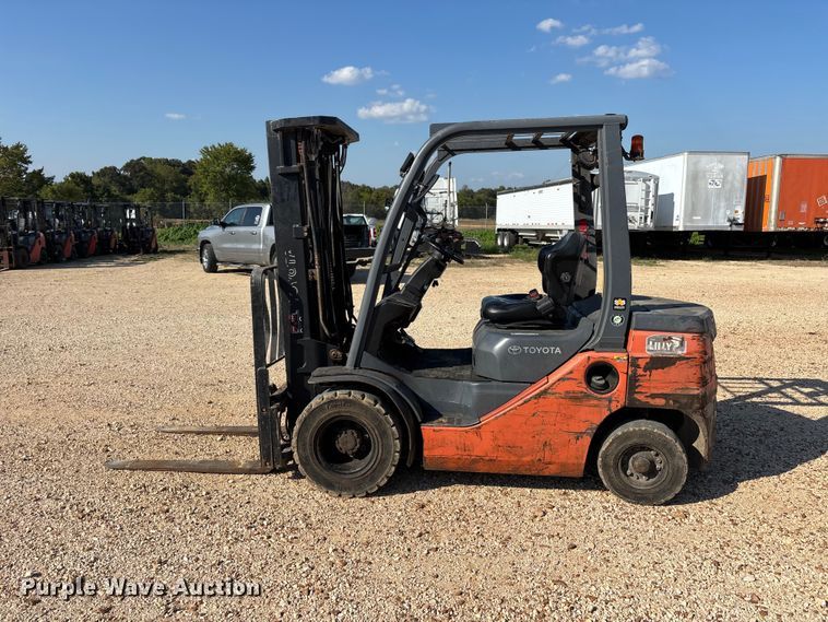 image for item ER3332 Toyota 8FDU25 forklift