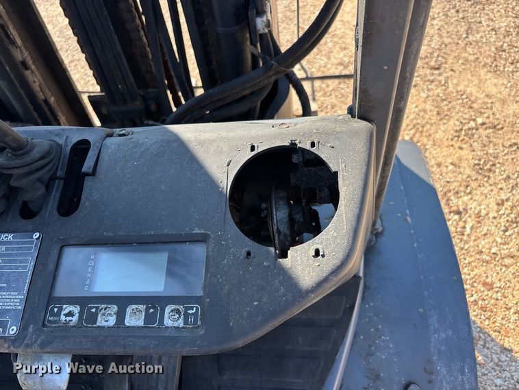 image for item ER3332 Toyota 8FDU25 forklift