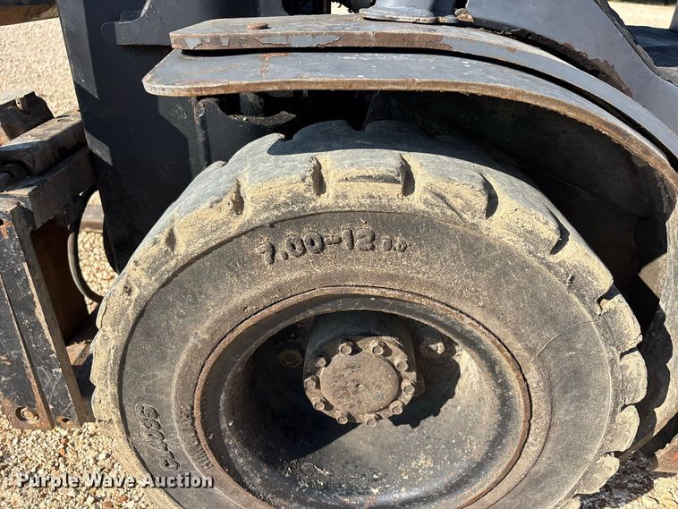 image for item ER3332 Toyota 8FDU25 forklift