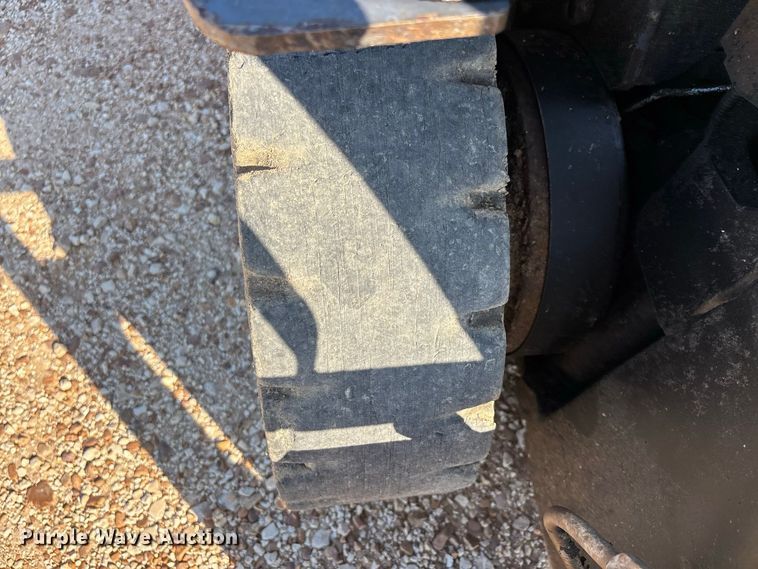 image for item ER3332 Toyota 8FDU25 forklift
