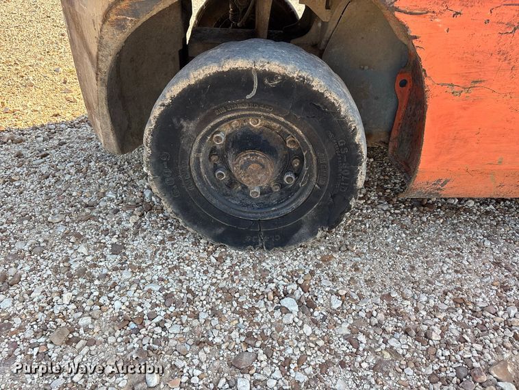image for item ER3332 Toyota 8FDU25 forklift