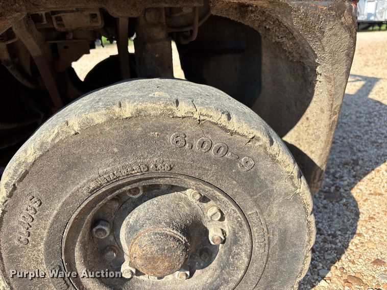 image for item ER3332 Toyota 8FDU25 forklift