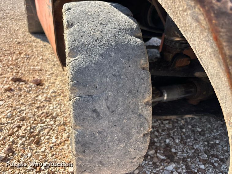 image for item ER3332 Toyota 8FDU25 forklift
