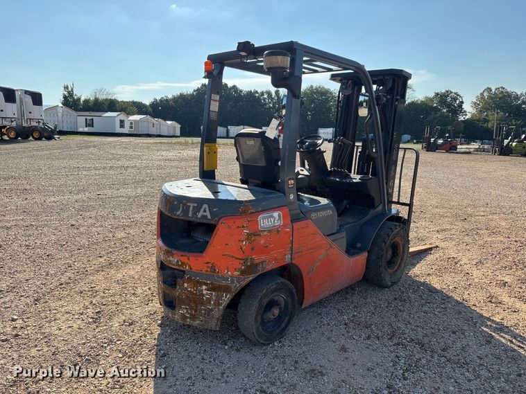 image for item ER3334 Toyota 8FDU25 forklift