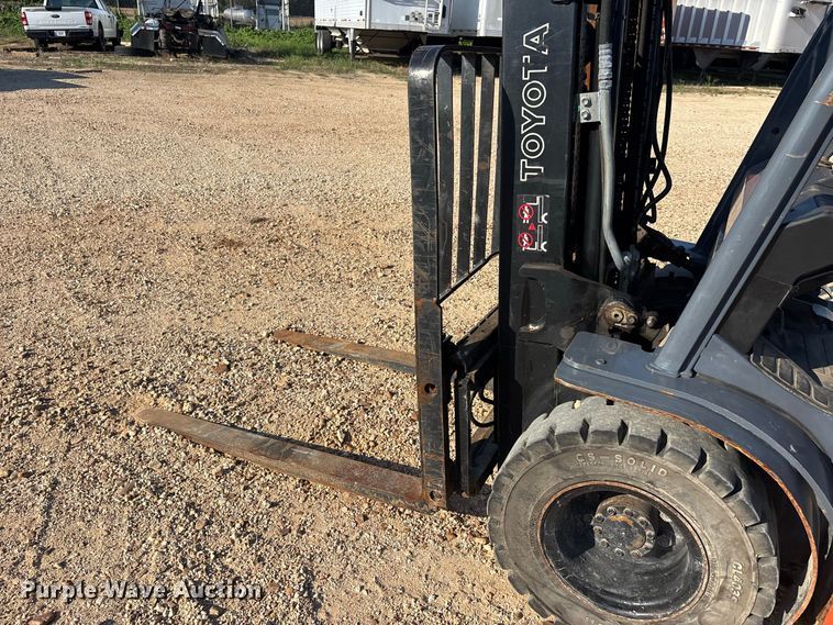 image for item ER3334 Toyota 8FDU25 forklift