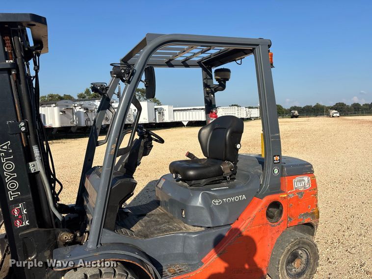 image for item ER3334 Toyota 8FDU25 forklift