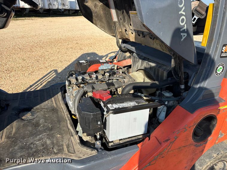 image for item ER3334 Toyota 8FDU25 forklift