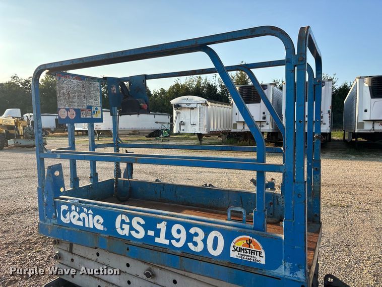 image for item ER3341 Genie GS-1930 scissor lift