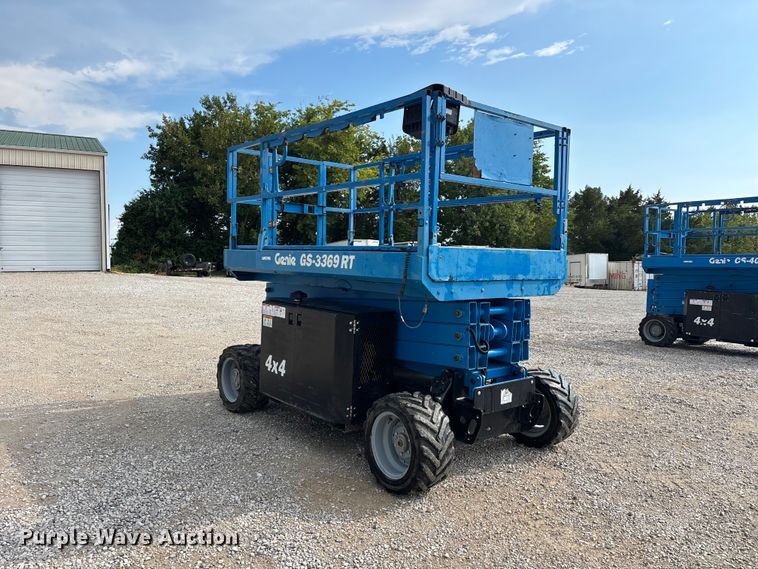 image for item ER3356 2016 Genie GS-3369RT scissor lift