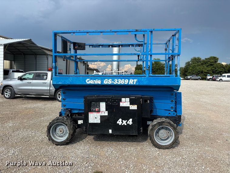 image for item ER3356 2016 Genie GS-3369RT scissor lift