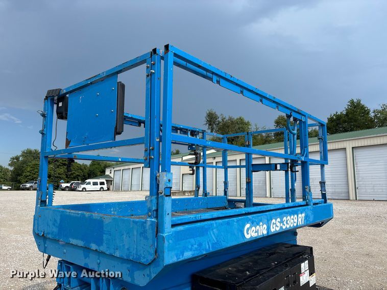 image for item ER3356 2016 Genie GS-3369RT scissor lift