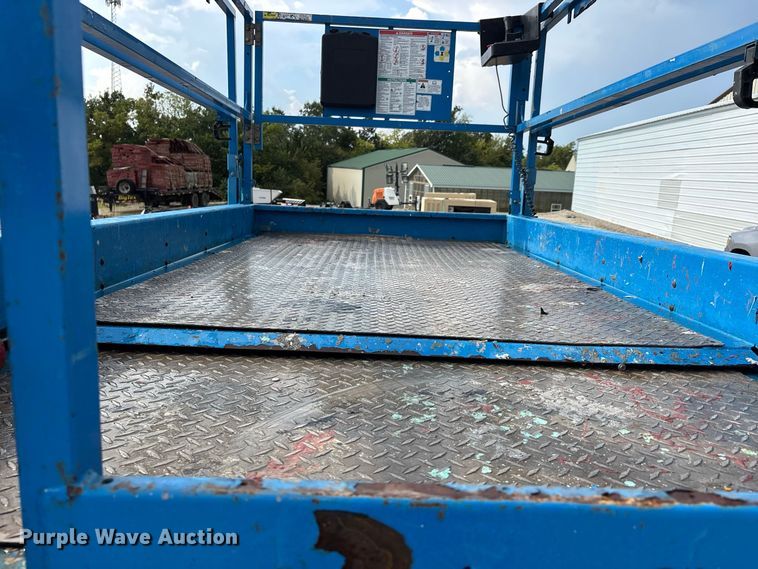 image for item ER3356 2016 Genie GS-3369RT scissor lift