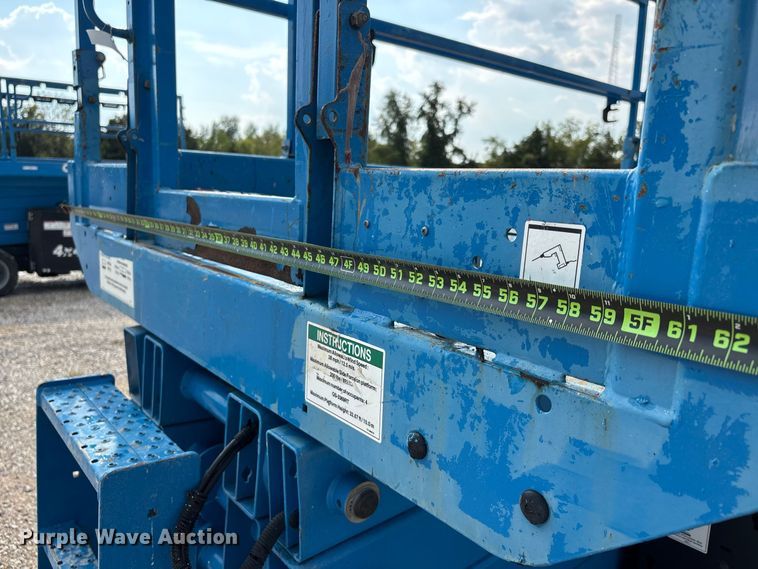 image for item ER3356 2016 Genie GS-3369RT scissor lift