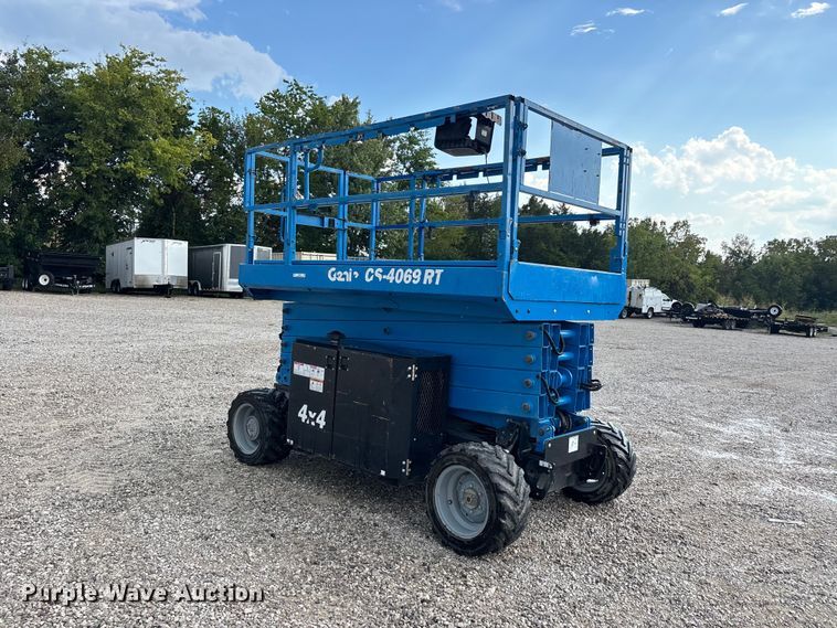 image for item ER3357 2017 Genie GS-4069RT scissor lift