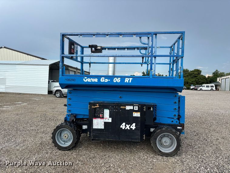image for item ER3357 2017 Genie GS-4069RT scissor lift