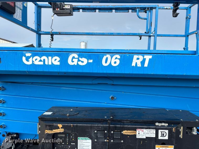 image for item ER3357 2017 Genie GS-4069RT scissor lift