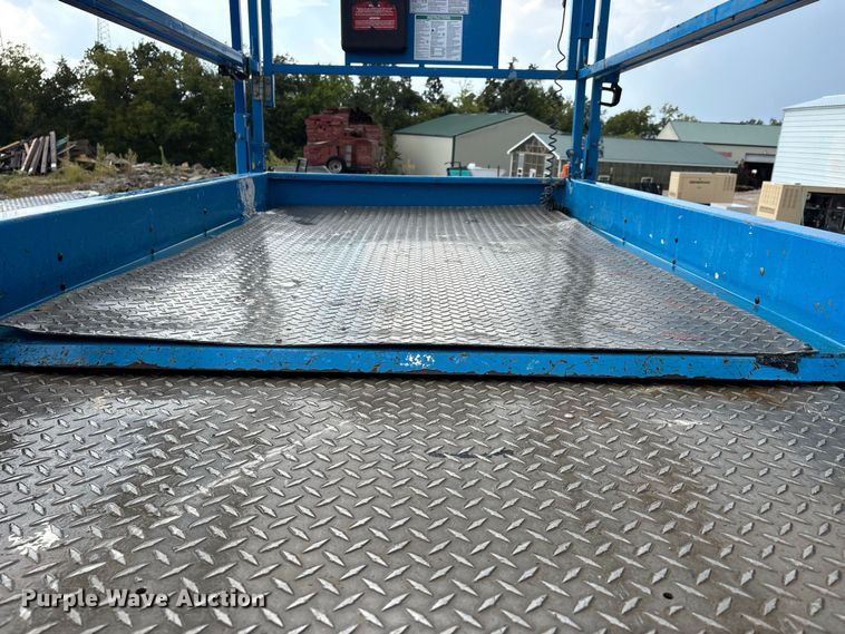 image for item ER3357 2017 Genie GS-4069RT scissor lift