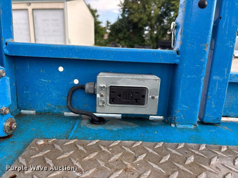 image for item ER3357 2017 Genie GS-4069RT scissor lift