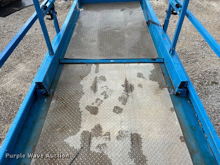 image for item ER3357 2017 Genie GS-4069RT scissor lift