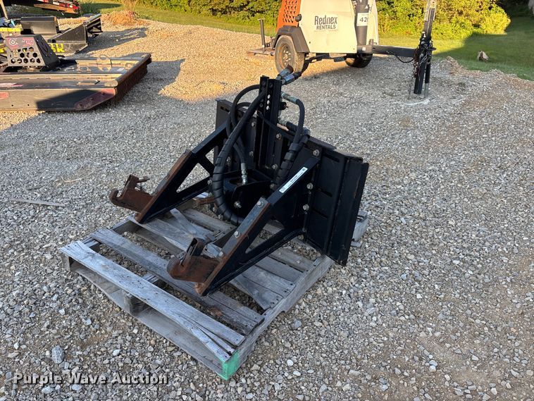 Skid steer quick attach