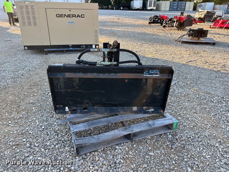 image for item ER3358 Skid steer quick attach