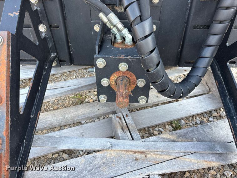 image for item ER3358 Skid steer quick attach