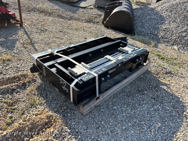 Lyais skid steer forks