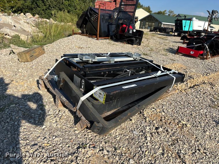image for item ER3370 Lyais skid steer forks