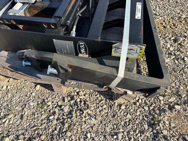 image for item ER3370 Lyais skid steer forks
