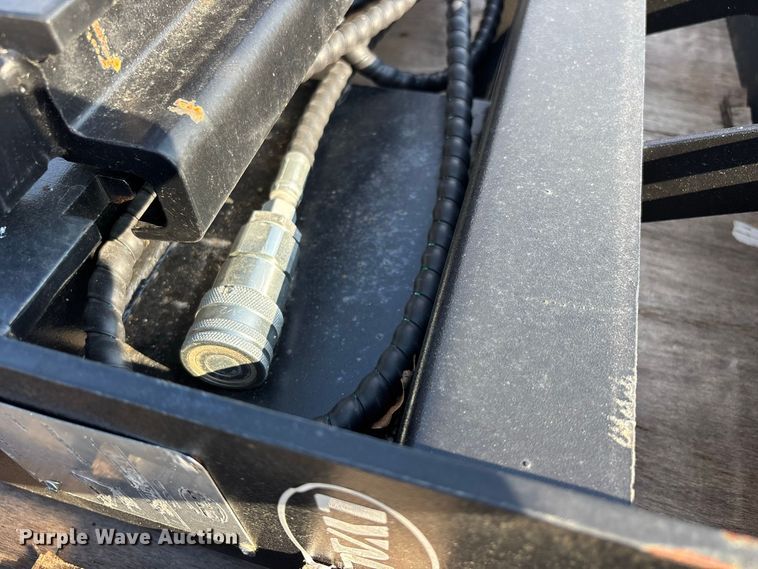 image for item ER3370 Lyais skid steer forks