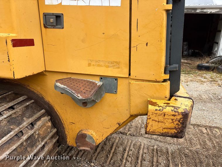 image for item ER3371 2003 John Deere 655C Series II track loader