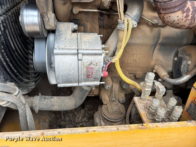 image for item ER3371 2003 John Deere 655C Series II track loader