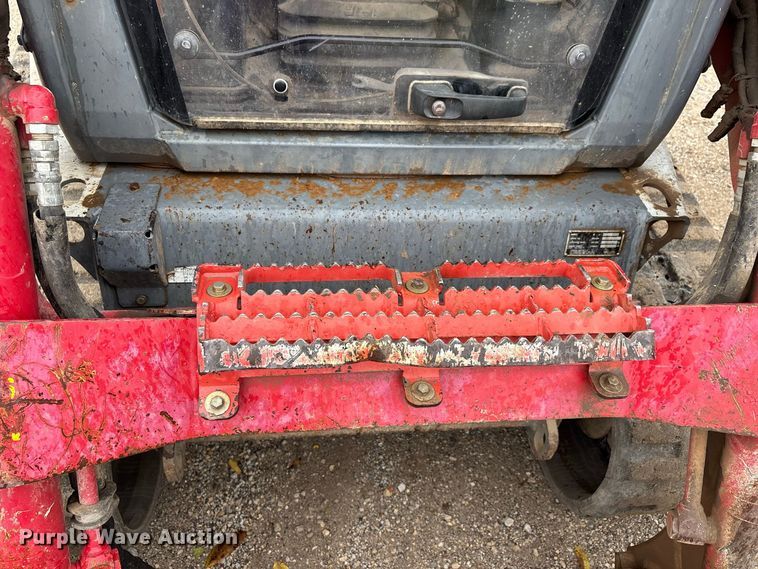 image for item ER3372 2019 Takeuchi TL12V2 tracked skid steer loader