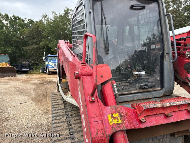 image for item ER3372 2019 Takeuchi TL12V2 tracked skid steer loader