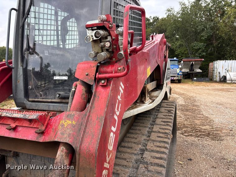 image for item ER3372 2019 Takeuchi TL12V2 tracked skid steer loader
