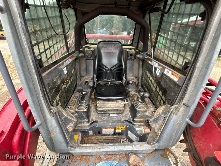 image for item ER3372 2019 Takeuchi TL12V2 tracked skid steer loader