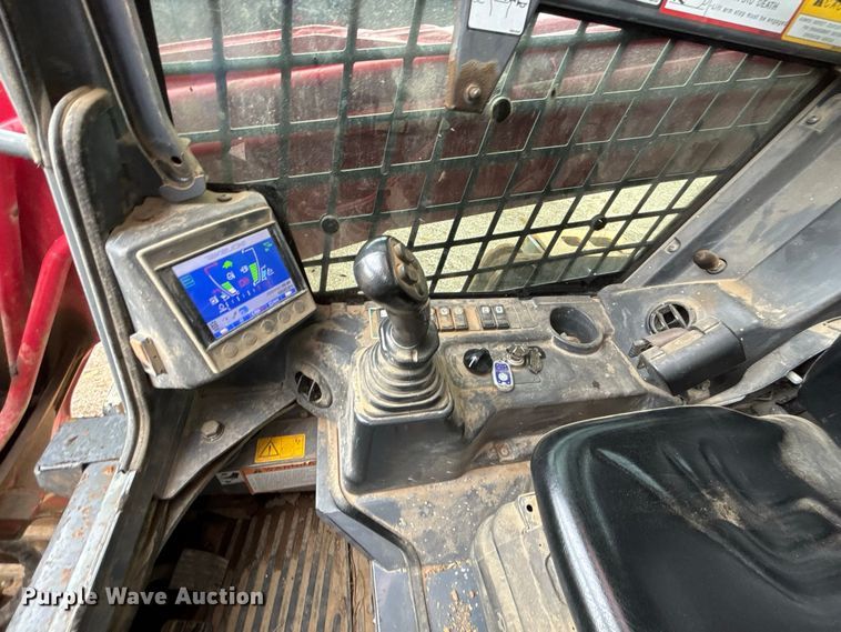 image for item ER3372 2019 Takeuchi TL12V2 tracked skid steer loader