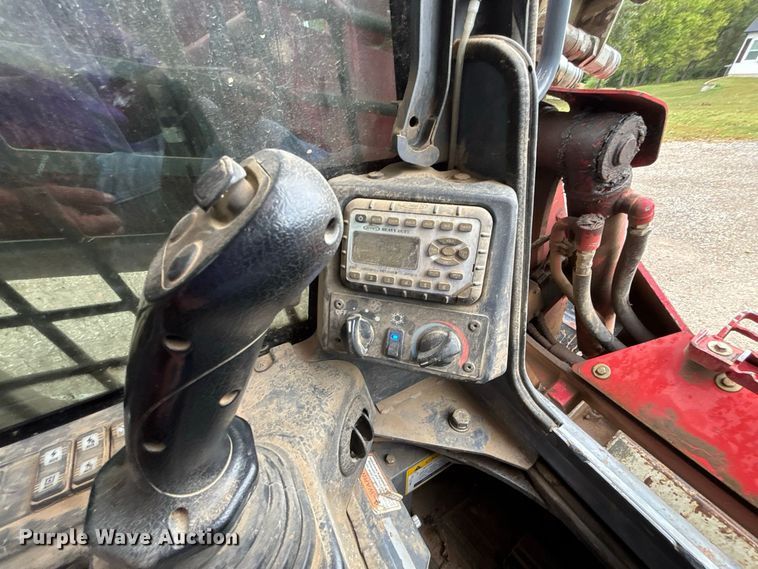 image for item ER3372 2019 Takeuchi TL12V2 tracked skid steer loader