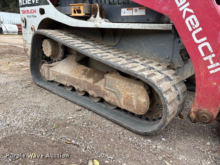 image for item ER3372 2019 Takeuchi TL12V2 tracked skid steer loader