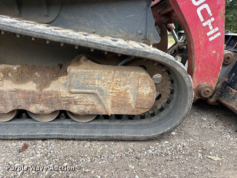 image for item ER3372 2019 Takeuchi TL12V2 tracked skid steer loader