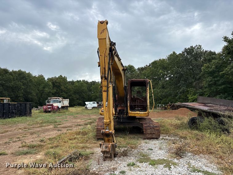 image for item ER3374 1988 John Deere 490D excavator